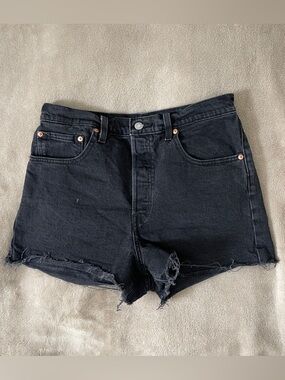 Black High-Rise ribcage Levi’s Denim Shorts size 30